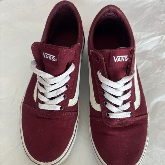 WOMENS 7.5 Vans Maroon and White Canvas Shoes - Picture 1 of 4